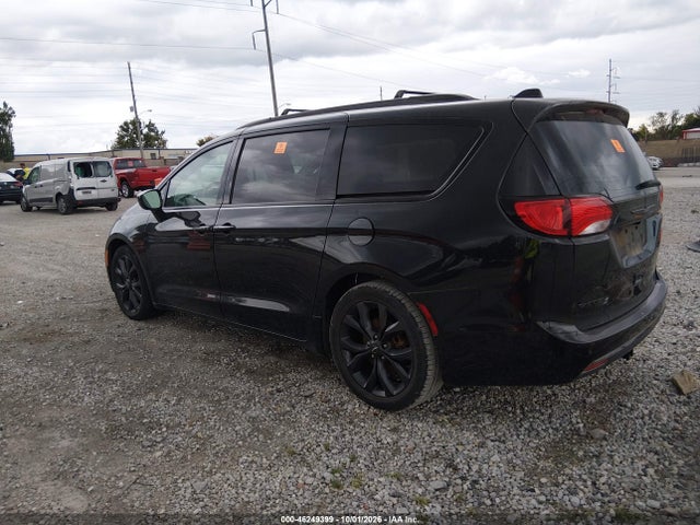 Продаж на аукціоні авто 2018 Chrysler Pacifica Touring L, vin: 2C4RC1BG1JR261966, номер лоту: 46249399