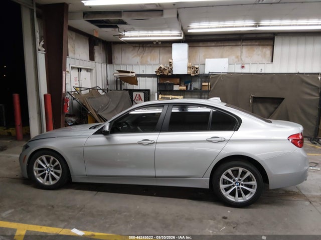 BMW 320i 2018 WBA8A9C55JAH12849 Image 14