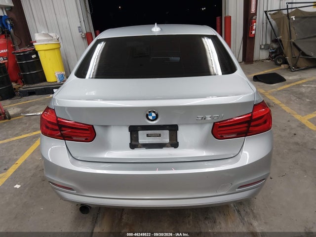 BMW 320i 2018 WBA8A9C55JAH12849 Image 16