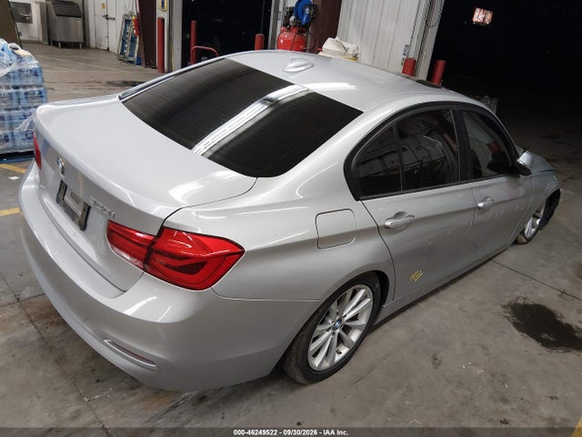 BMW 320i 2018 WBA8A9C55JAH12849 Image 4
