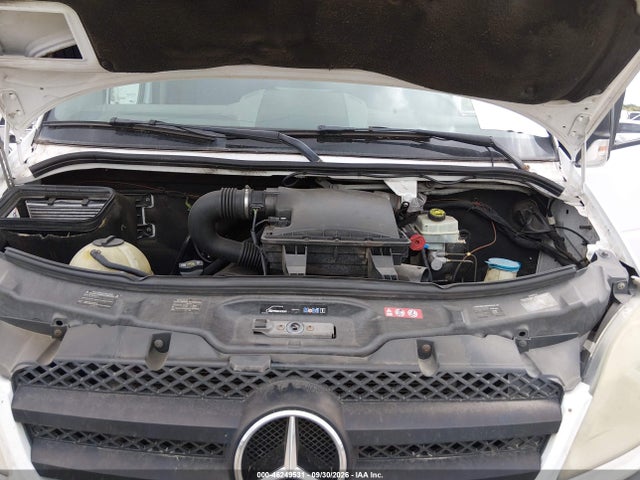 46249531 :رقم المزاد ، WD3PE8CC5B5557278 vin ، 2011 Mercedes-benz Sprinter 2500 High Roof مزاد بيع