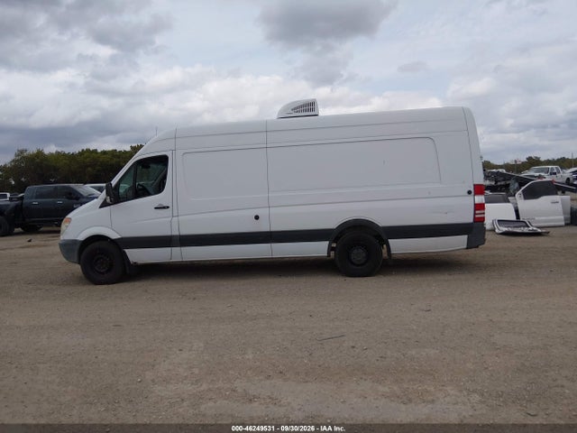 46249531 :رقم المزاد ، WD3PE8CC5B5557278 vin ، 2011 Mercedes-benz Sprinter 2500 High Roof مزاد بيع