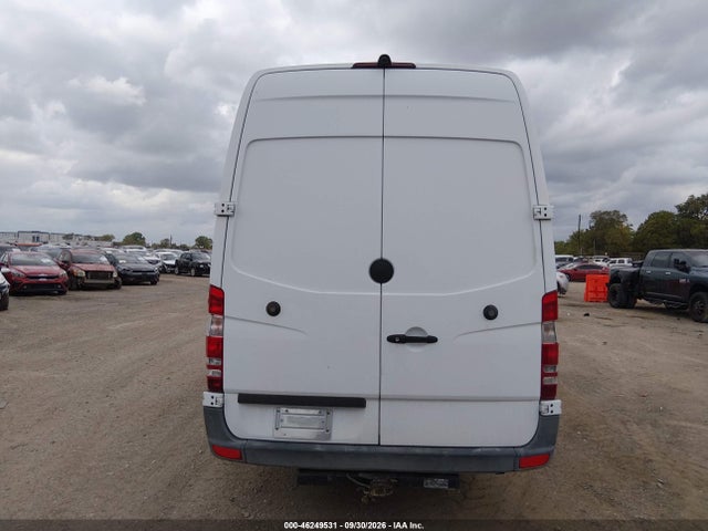 46249531 :رقم المزاد ، WD3PE8CC5B5557278 vin ، 2011 Mercedes-benz Sprinter 2500 High Roof مزاد بيع