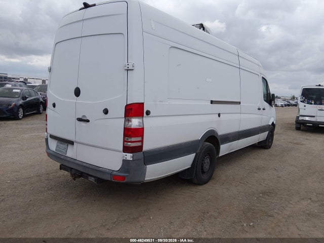 46249531 :رقم المزاد ، WD3PE8CC5B5557278 vin ، 2011 Mercedes-benz Sprinter 2500 High Roof مزاد بيع