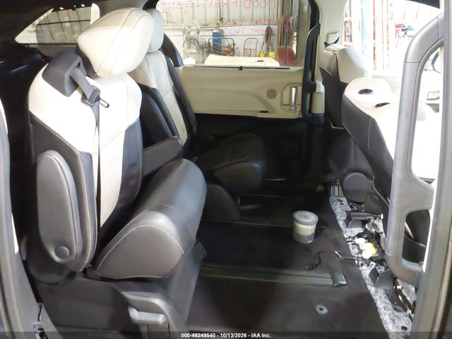 Продажа на аукционе авто 2025 Toyota Sienna Limited, vin: 5TDZSKFC2SS177633, номер лота: 46249540