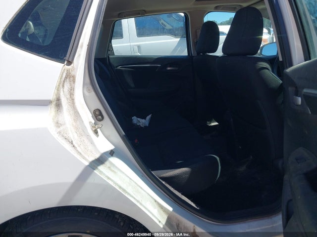 46249940 :رقم المزاد ، 3HGGK5H88FM752049 vin ، 2015 Honda Fit Ex/ex-l مزاد بيع
