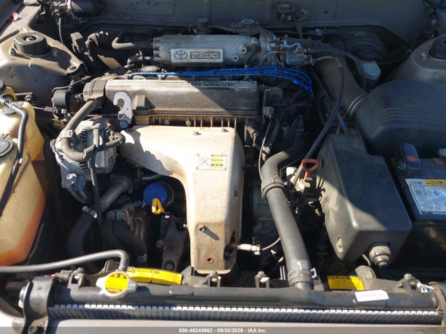 1992 Toyota Camry Le მანქანა იყიდება აუქციონზე, vin: JT2SK12E8N0080715, აუქციონის ნომერი: 46249962
