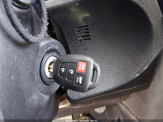 46250013 :رقم المزاد ، 2T1BURHEXFC294426 vin ، 2015 Toyota Corolla Le مزاد بيع