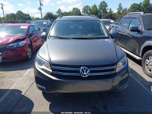 46250060 :رقم المزاد ، WVGAV7AX1FW545295 vin ، 2015 Volkswagen Tiguan S مزاد بيع