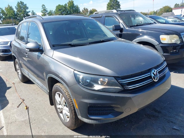46250060 :رقم المزاد ، WVGAV7AX1FW545295 vin ، 2015 Volkswagen Tiguan S مزاد بيع