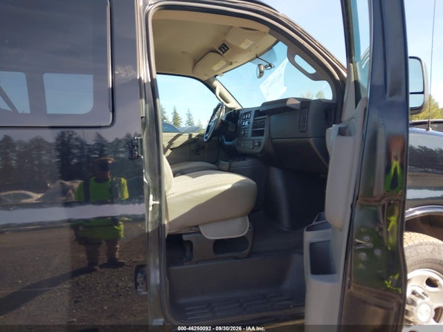 46250092 :رقم المزاد ، 1GAZGPFG8J1299421 vin ، 2018 Chevrolet Express 3500 Lt مزاد بيع