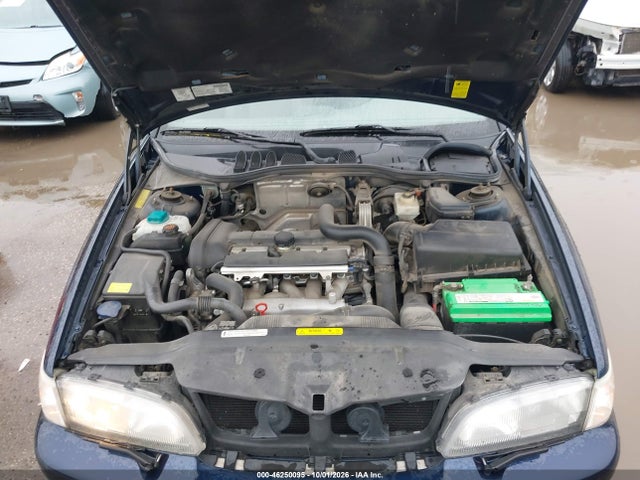 46250095 :رقم المزاد ، YV1NC53D32J028505 vin ، 2002 Volvo C70 Ht مزاد بيع