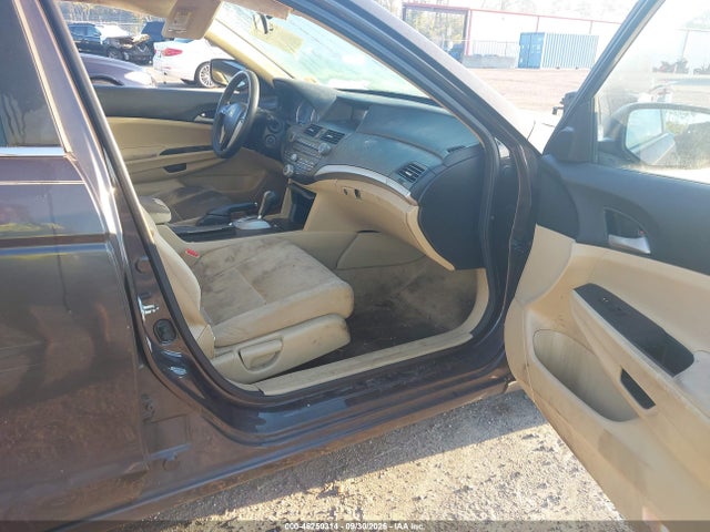 46250314 :رقم المزاد ، 1HGCP2F39BA039089 vin ، 2011 Honda Accord 2.4 Lx مزاد بيع