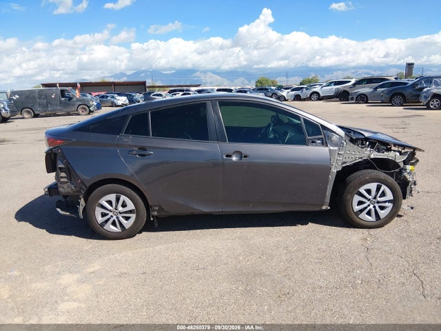 JTDKARFU9G3517214 Toyota Prius Three