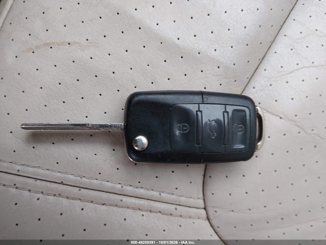 46250391 :رقم المزاد ، 3VWSF31Y46M319627 vin ، 2006 Volkswagen New Beetle 2.5 مزاد بيع