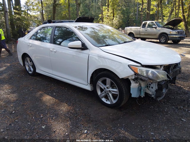 46250515 :رقم المزاد ، 4T1BF1FK5EU362861 vin ، 2014 Toyota Camry Se مزاد بيع