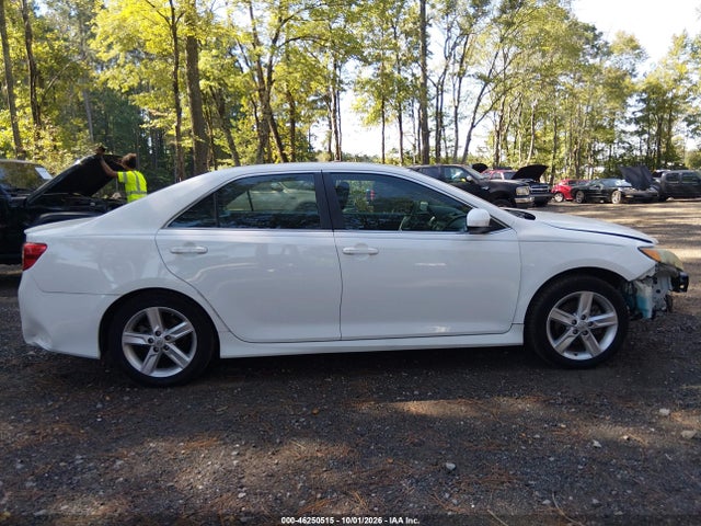 46250515 :رقم المزاد ، 4T1BF1FK5EU362861 vin ، 2014 Toyota Camry Se مزاد بيع