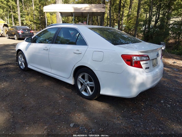 46250515 :رقم المزاد ، 4T1BF1FK5EU362861 vin ، 2014 Toyota Camry Se مزاد بيع