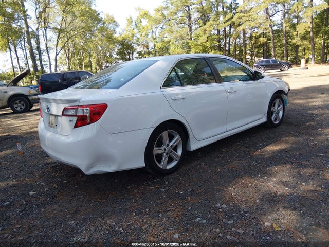 46250515 :رقم المزاد ، 4T1BF1FK5EU362861 vin ، 2014 Toyota Camry Se مزاد بيع