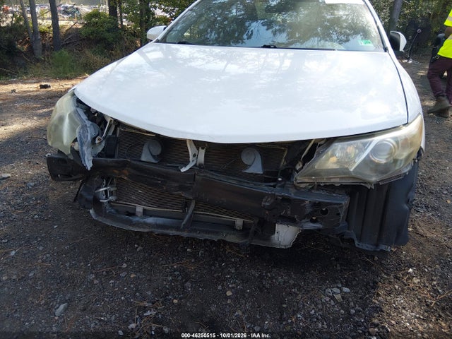 46250515 :رقم المزاد ، 4T1BF1FK5EU362861 vin ، 2014 Toyota Camry Se مزاد بيع