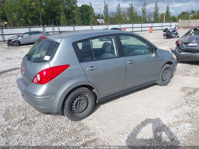 2009 Nissan Versa 1.8s მანქანა იყიდება აუქციონზე, vin: 3N1BC13E49L461010, აუქციონის ნომერი: 46250543