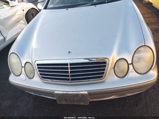1999 Mercedes-benz Clk 320 მანქანა იყიდება აუქციონზე, vin: WDBLJ65G3XF093668, აუქციონის ნომერი: 46250587