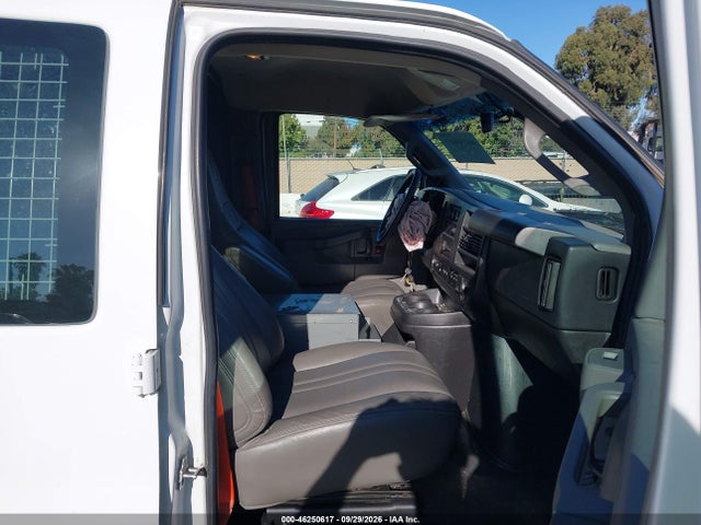 2018 Chevrolet Express G2500 მანქანა იყიდება აუქციონზე, vin: 1GCWGAFP9J1184799, აუქციონის ნომერი: 46250617