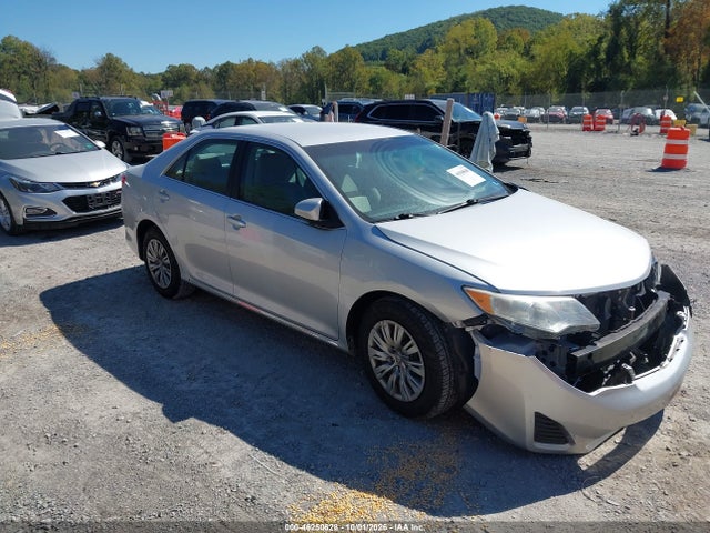 46250628 :رقم المزاد ، 4T1BF1FK4EU341886 vin ، 2014 Toyota Camry Le مزاد بيع
