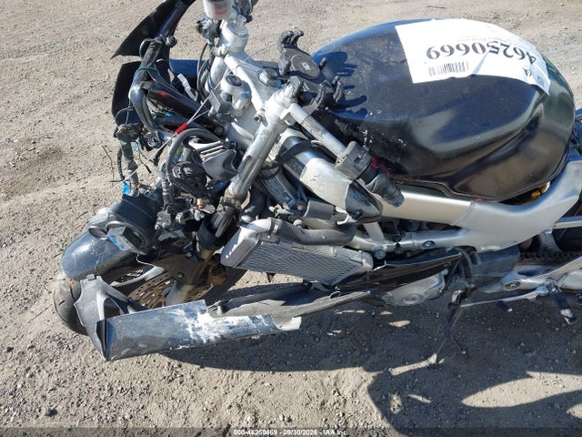 46250669 :رقم المزاد ، JH2SC3604WM002335 vin ، 1998 Honda Vtr1000 F مزاد بيع