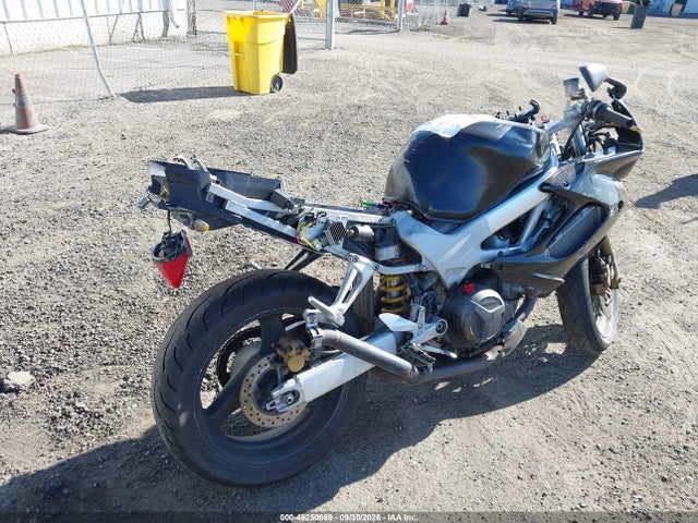 46250669 :رقم المزاد ، JH2SC3604WM002335 vin ، 1998 Honda Vtr1000 F مزاد بيع