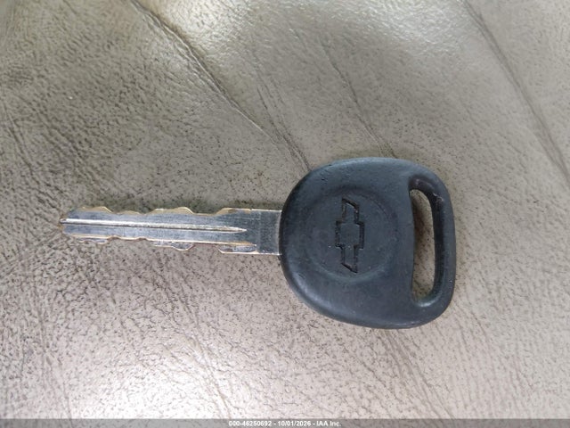 46250692 :رقم المزاد ، 1GNEC16Z14J233515 vin ، 2004 Chevrolet Suburban 1500 Lt مزاد بيع