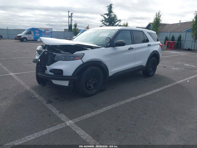 Ford Police Interceptor Utility 2020 1FM5K8AB2LGB23854 Image 2