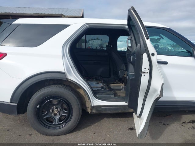 Ford Police Interceptor Utility 2020 1FM5K8AB2LGB23854 Image 8