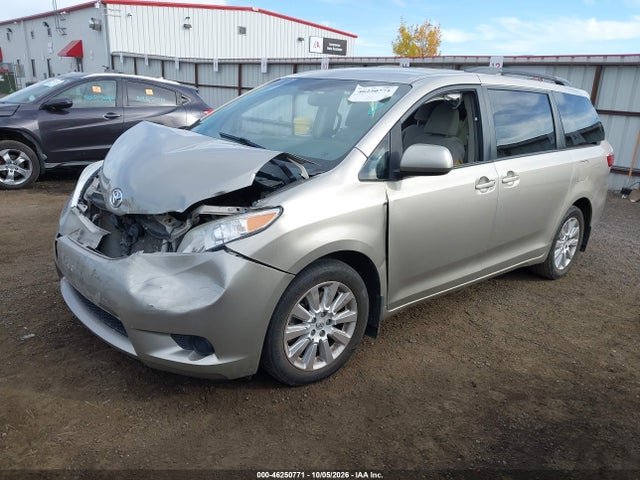 Toyota Sienna Le 7 Passenger 2016 5TDJK3DC8GS130992 Image 2