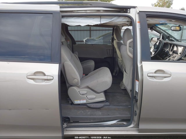 Toyota Sienna Le 7 Passenger 2016 5TDJK3DC8GS130992 Image 8