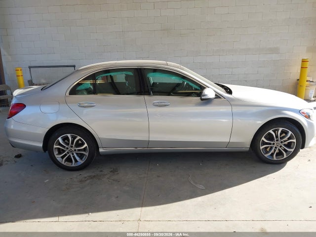 55SWF4KB5HU224052 Mercedes-Benz C 300 4matic