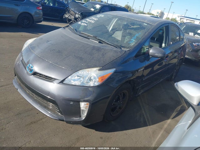 Toyota Prius Three 2015 JTDKN3DU8F1947329 Image 2