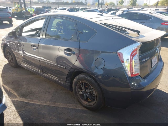 Toyota Prius Three 2015 JTDKN3DU8F1947329 Image 3