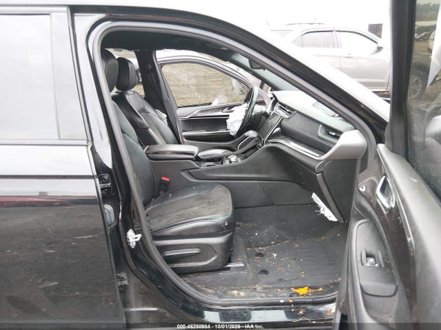 46250984 :رقم المزاد ، 1C4RJKAG8N8525778 vin ، 2022 Jeep Grand Cherokee L Altitude 4x4 مزاد بيع
