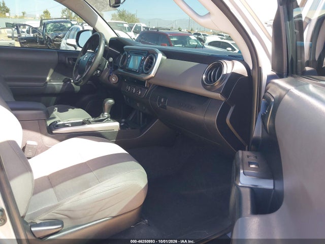 2016 Toyota Tacoma Sr5 V6 მანქანა იყიდება აუქციონზე, vin: 3TMAZ5CN8GM013553, აუქციონის ნომერი: 46250993
