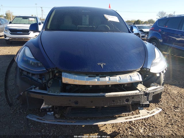 2021 Tesla Model Y Performance Dual Motor All-wheel Drive მანქანა იყიდება აუქციონზე, vin: 5YJYGDEFXMF252462, აუქციონის ნომერი: 46251039