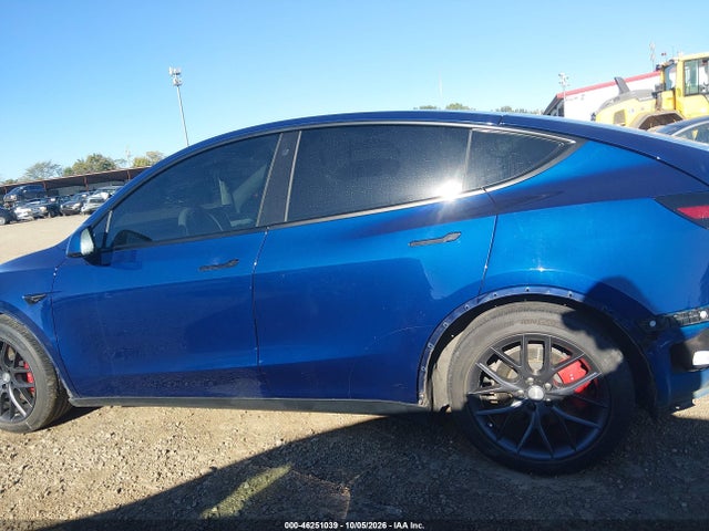 2021 Tesla Model Y Performance Dual Motor All-wheel Drive მანქანა იყიდება აუქციონზე, vin: 5YJYGDEFXMF252462, აუქციონის ნომერი: 46251039