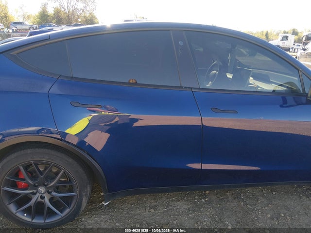 2021 Tesla Model Y Performance Dual Motor All-wheel Drive მანქანა იყიდება აუქციონზე, vin: 5YJYGDEFXMF252462, აუქციონის ნომერი: 46251039