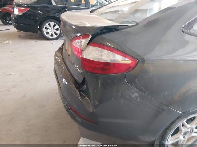 46251091 :رقم المزاد ، 3FADP4BJ2HM165637 vin ، 2017 Ford Fiesta Se مزاد بيع