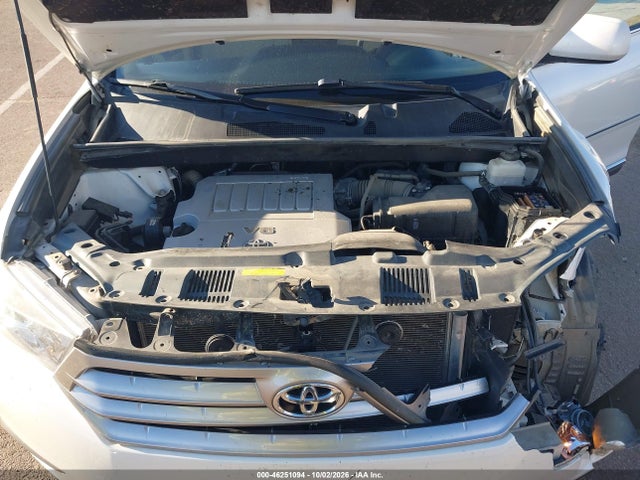 46251094 :رقم المزاد ، 5TDBK3EH8DS250933 vin ، 2013 Toyota Highlander Plus مزاد بيع