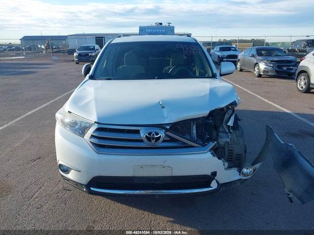 46251094 :رقم المزاد ، 5TDBK3EH8DS250933 vin ، 2013 Toyota Highlander Plus مزاد بيع