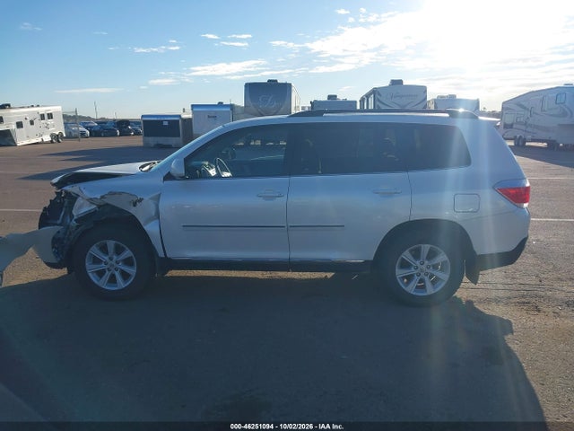 46251094 :رقم المزاد ، 5TDBK3EH8DS250933 vin ، 2013 Toyota Highlander Plus مزاد بيع