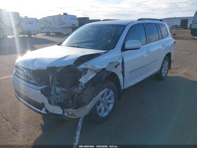 46251094 :رقم المزاد ، 5TDBK3EH8DS250933 vin ، 2013 Toyota Highlander Plus مزاد بيع