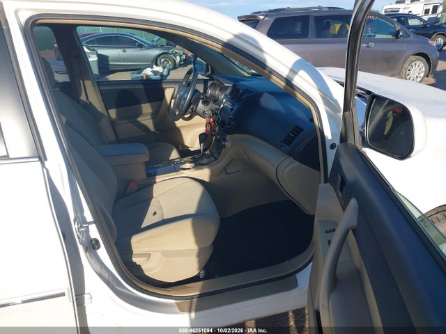 46251094 :رقم المزاد ، 5TDBK3EH8DS250933 vin ، 2013 Toyota Highlander Plus مزاد بيع