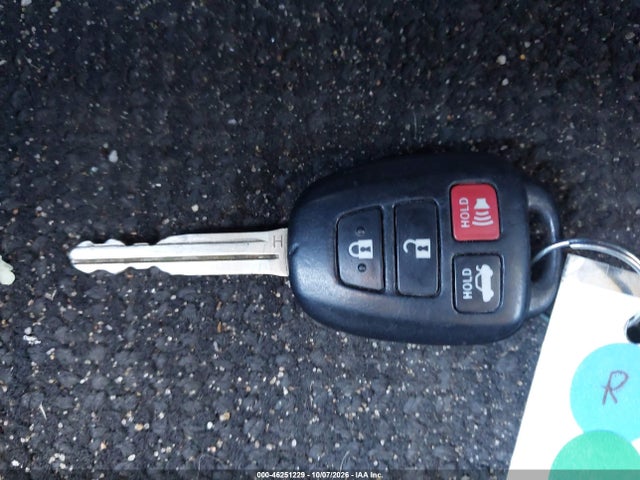46251229 :رقم المزاد ، 2T1BURHE5EC213637 vin ، 2014 Toyota Corolla S Plus مزاد بيع